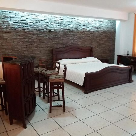 Hotel Puerta Del Sol Santo Domingo de los Colorados Eksteriør billede