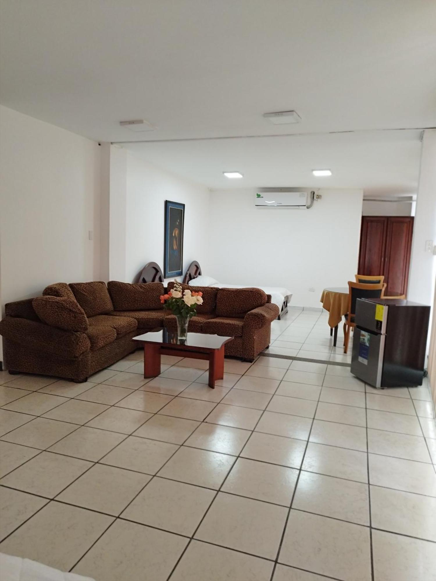 Hotel Puerta Del Sol Santo Domingo de los Colorados Eksteriør billede