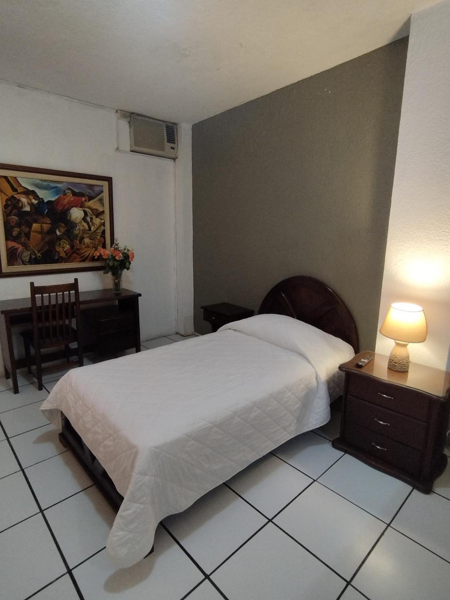 Hotel Puerta Del Sol Santo Domingo de los Colorados Eksteriør billede