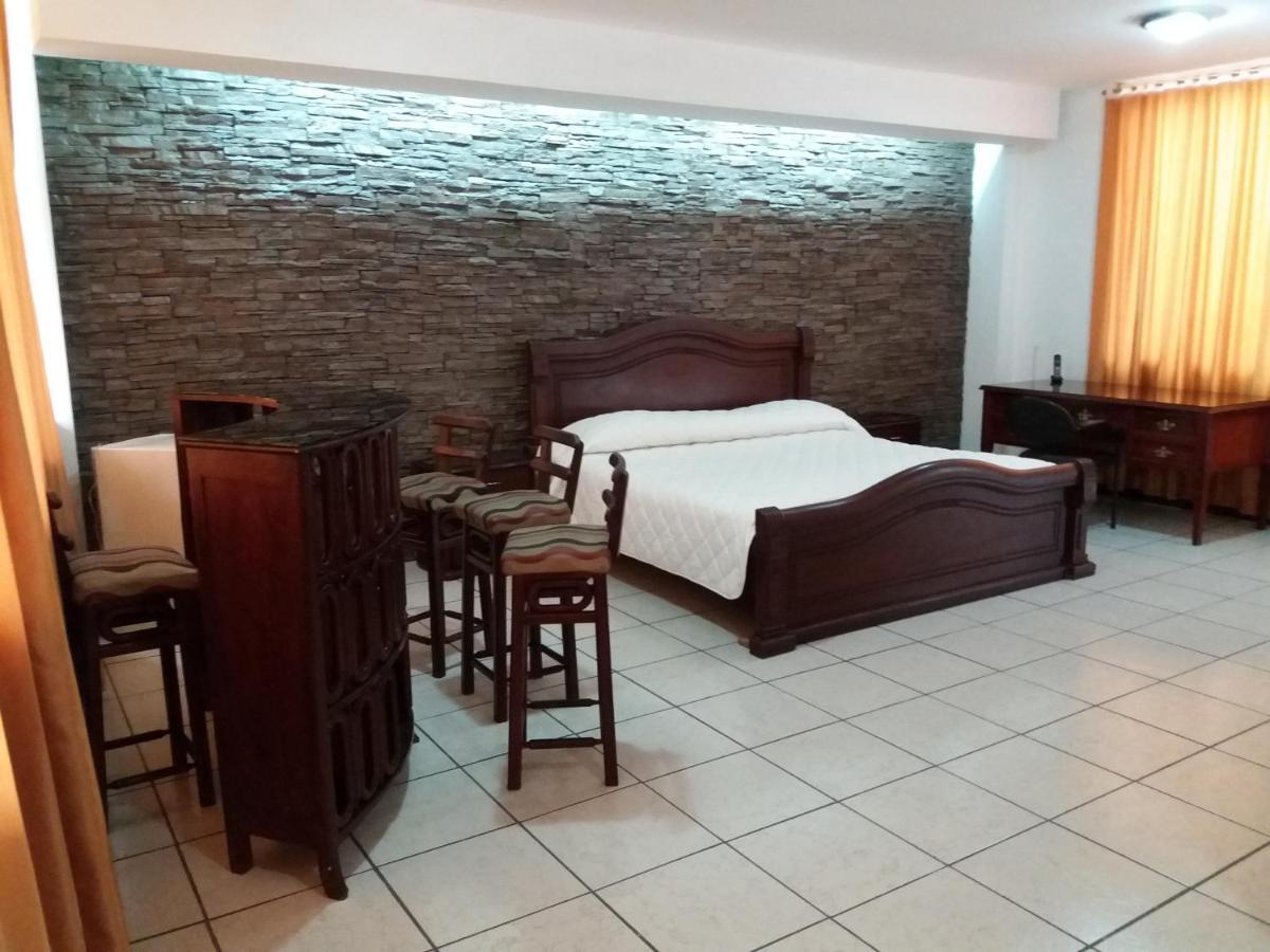Hotel Puerta Del Sol Santo Domingo de los Colorados Eksteriør billede