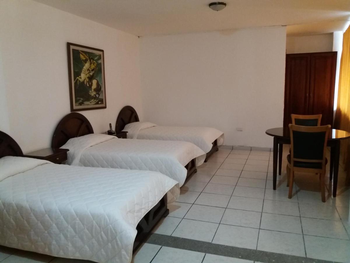 Hotel Puerta Del Sol Santo Domingo de los Colorados Eksteriør billede