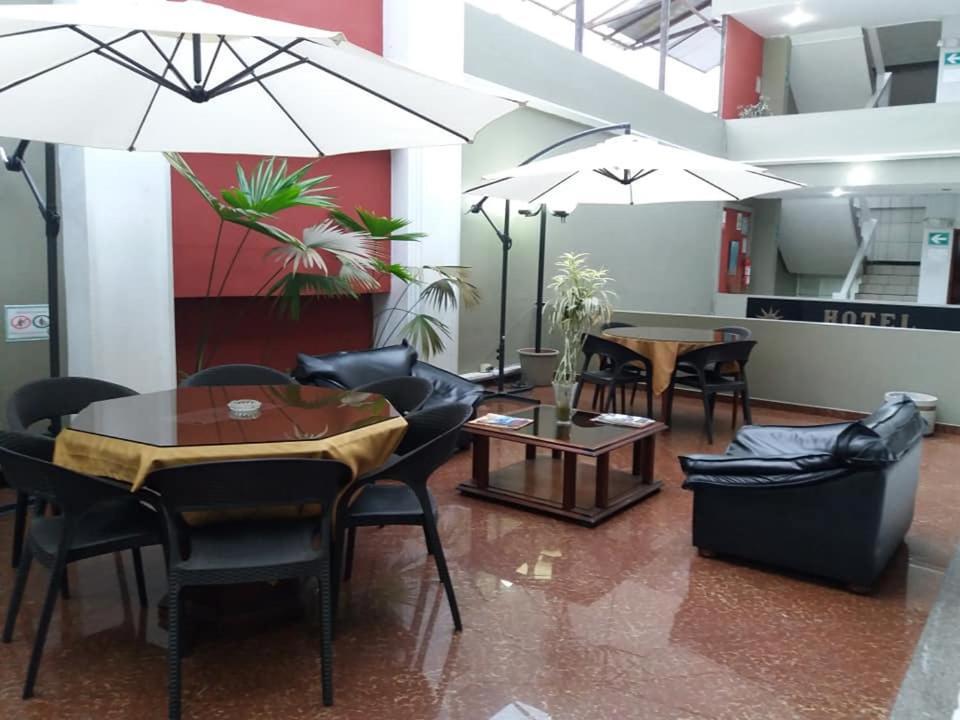 Hotel Puerta Del Sol Santo Domingo de los Colorados Eksteriør billede