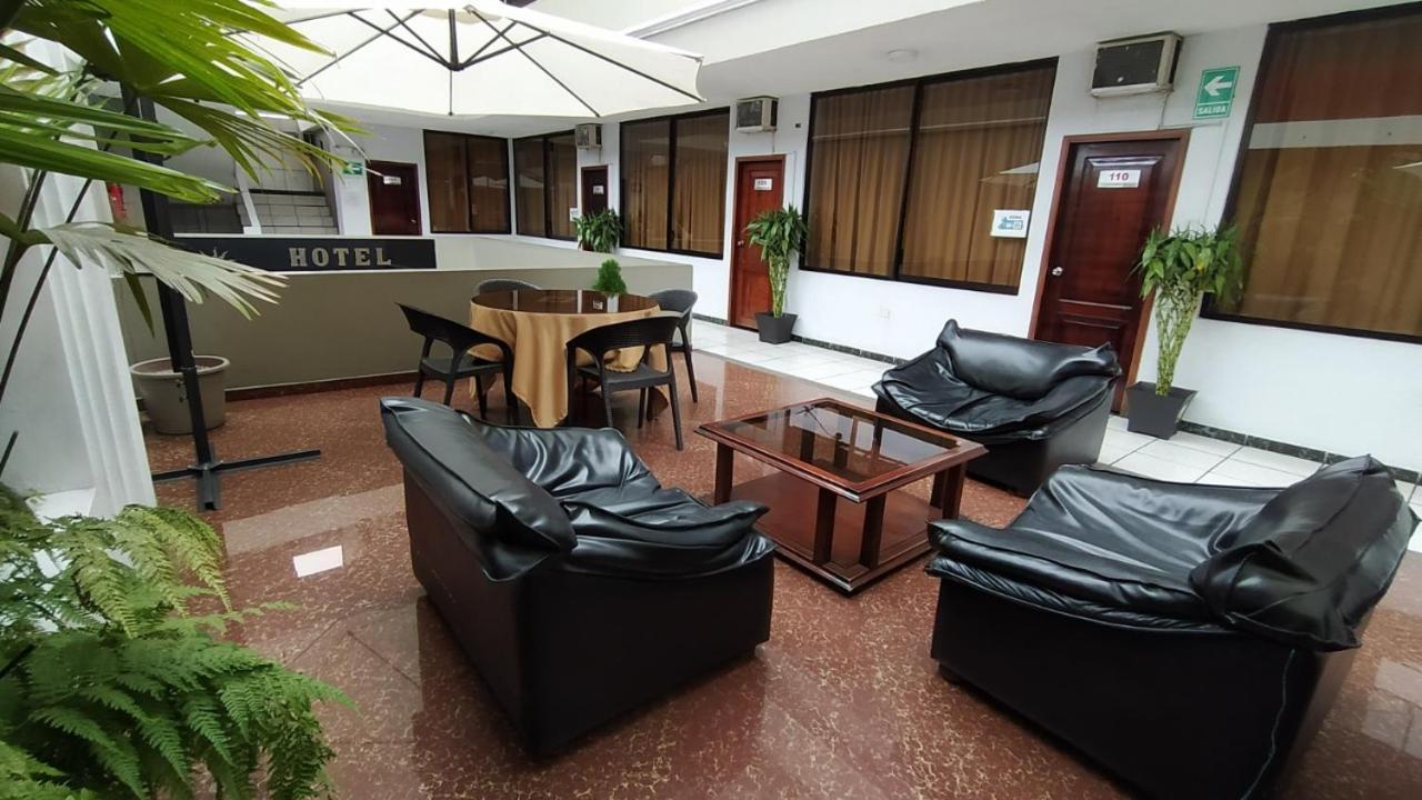 Hotel Puerta Del Sol Santo Domingo de los Colorados Eksteriør billede